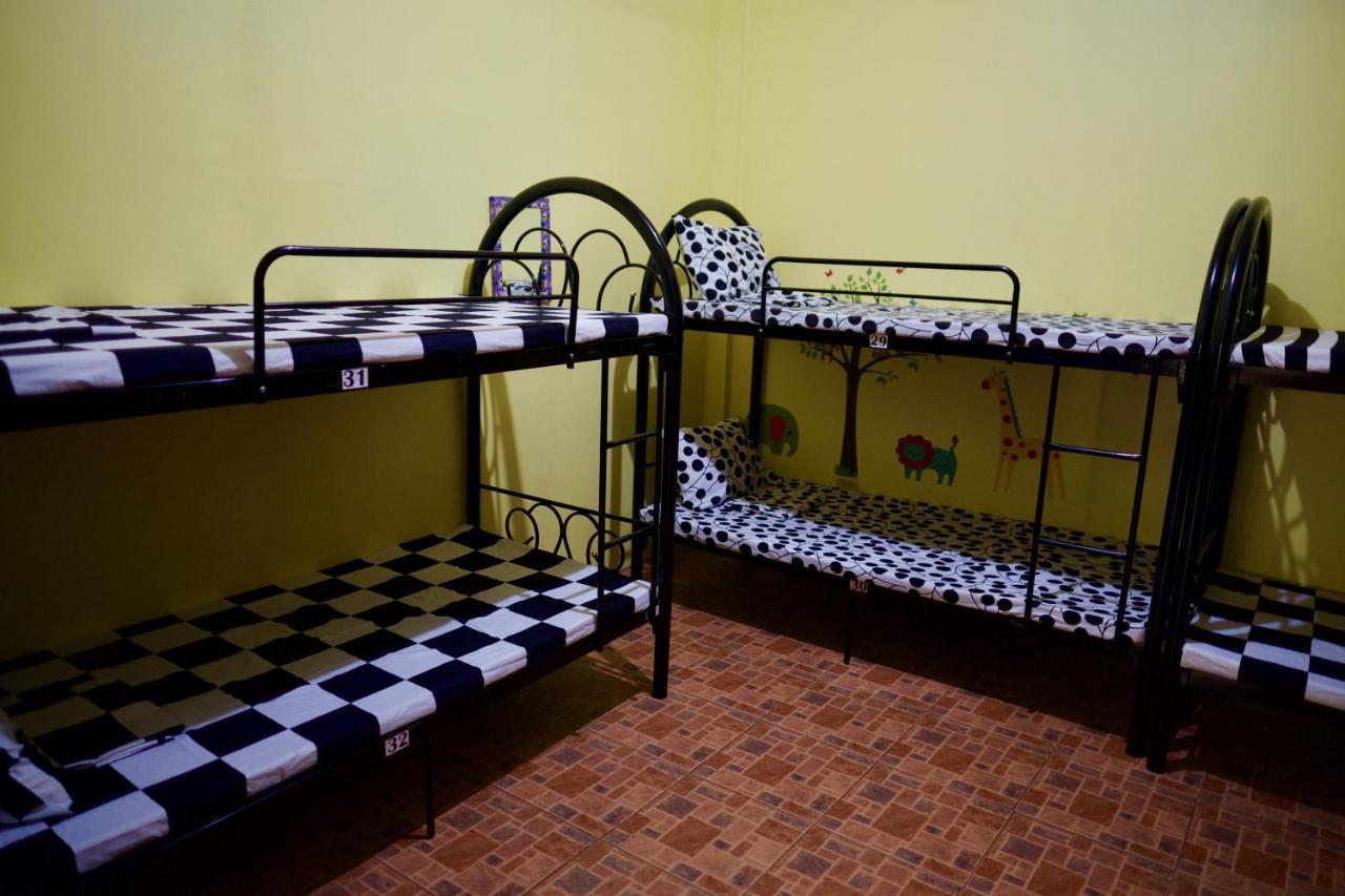 Fat Monkey Hostelコロン エクステリア 写真
